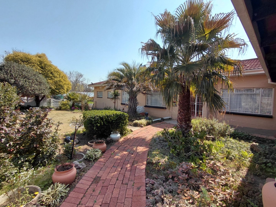 4 Bedroom Property for Sale in Wilgenhof Free State
